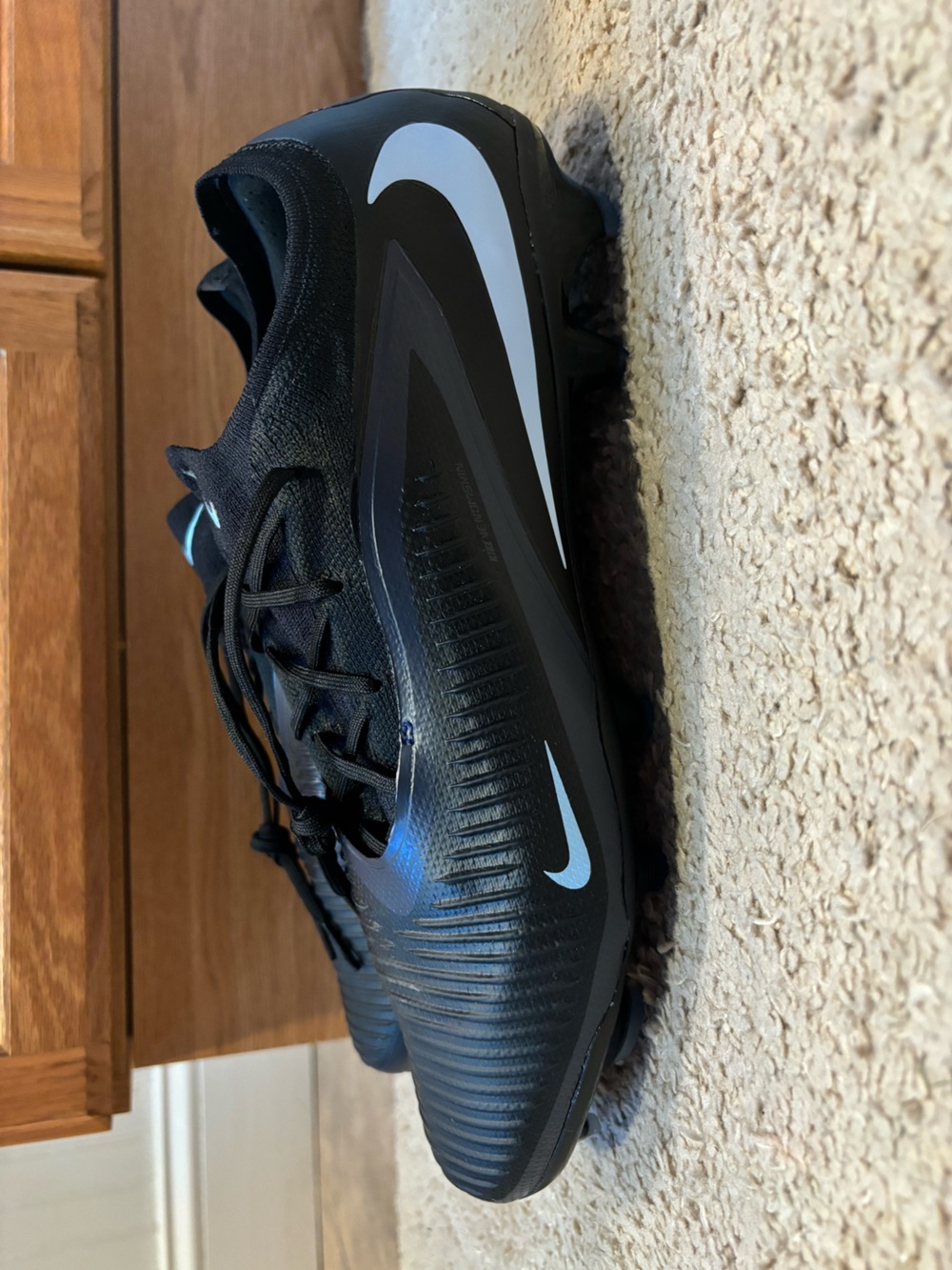 Nike Phantom 6 Low Pro FG soccer cleats